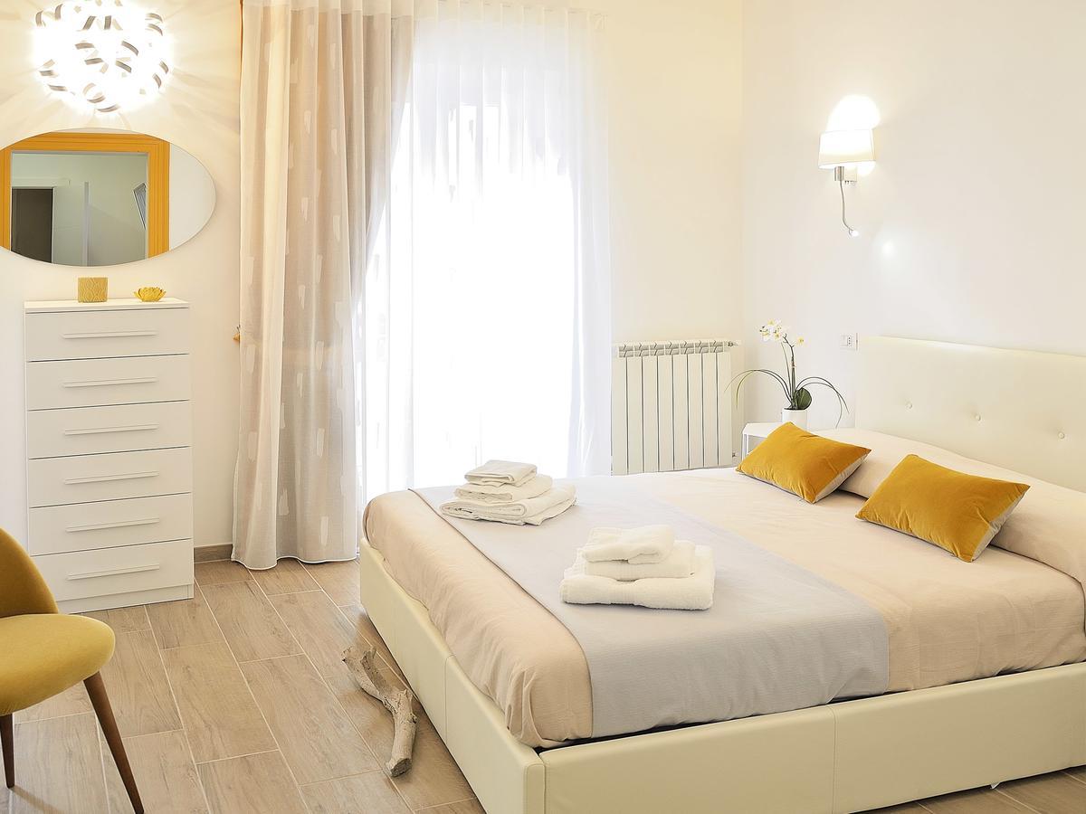 Duca70 "Suite Home" Taranto Esterno foto